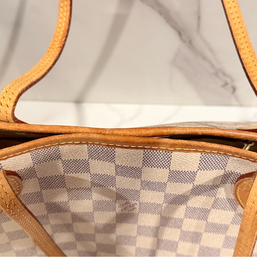Louis Vuitton Neverfull Mm - Picture 9 of 16